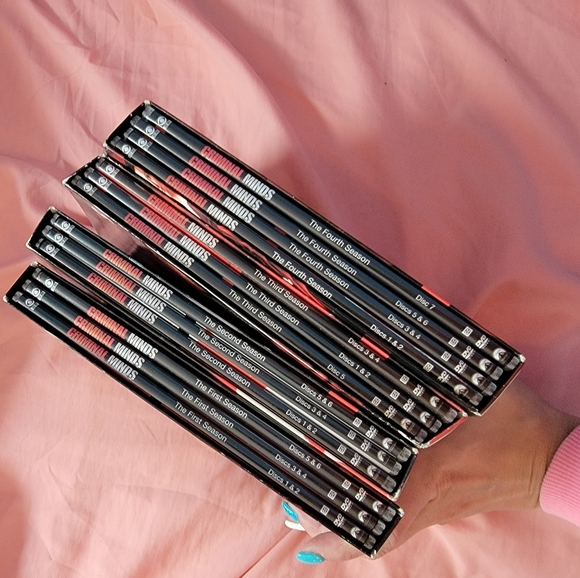 Criminal Minds DVD Season 1-4 - Picture 2 of 2